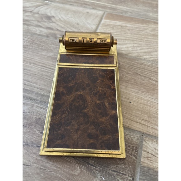 Vintage Park Sherman Perpetual Desk Calendar